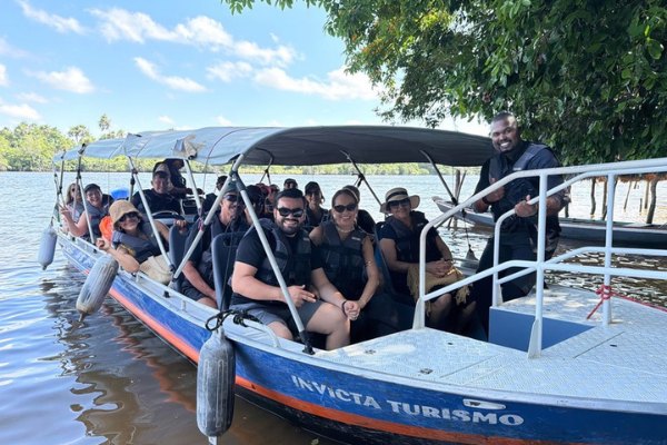 Lancha no Rio Preguiças
